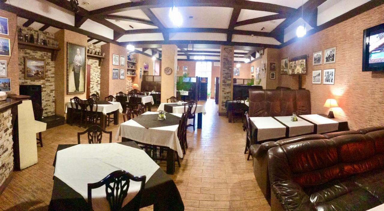 Міні-Готель "Еко" Kamianets-Podilskyi Exterior foto