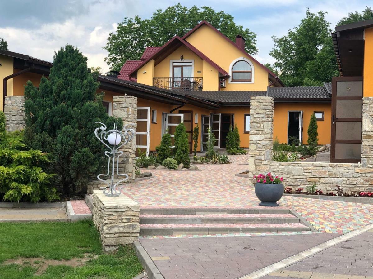 Міні-Готель "Еко" Kamianets-Podilskyi Exterior foto